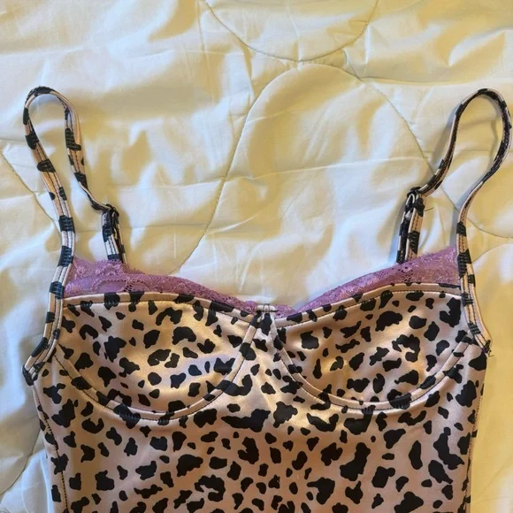 Motel Rocks Satin Lesty Dress in Leopard Print with Lilac Lace size small - Picture 8 of 9